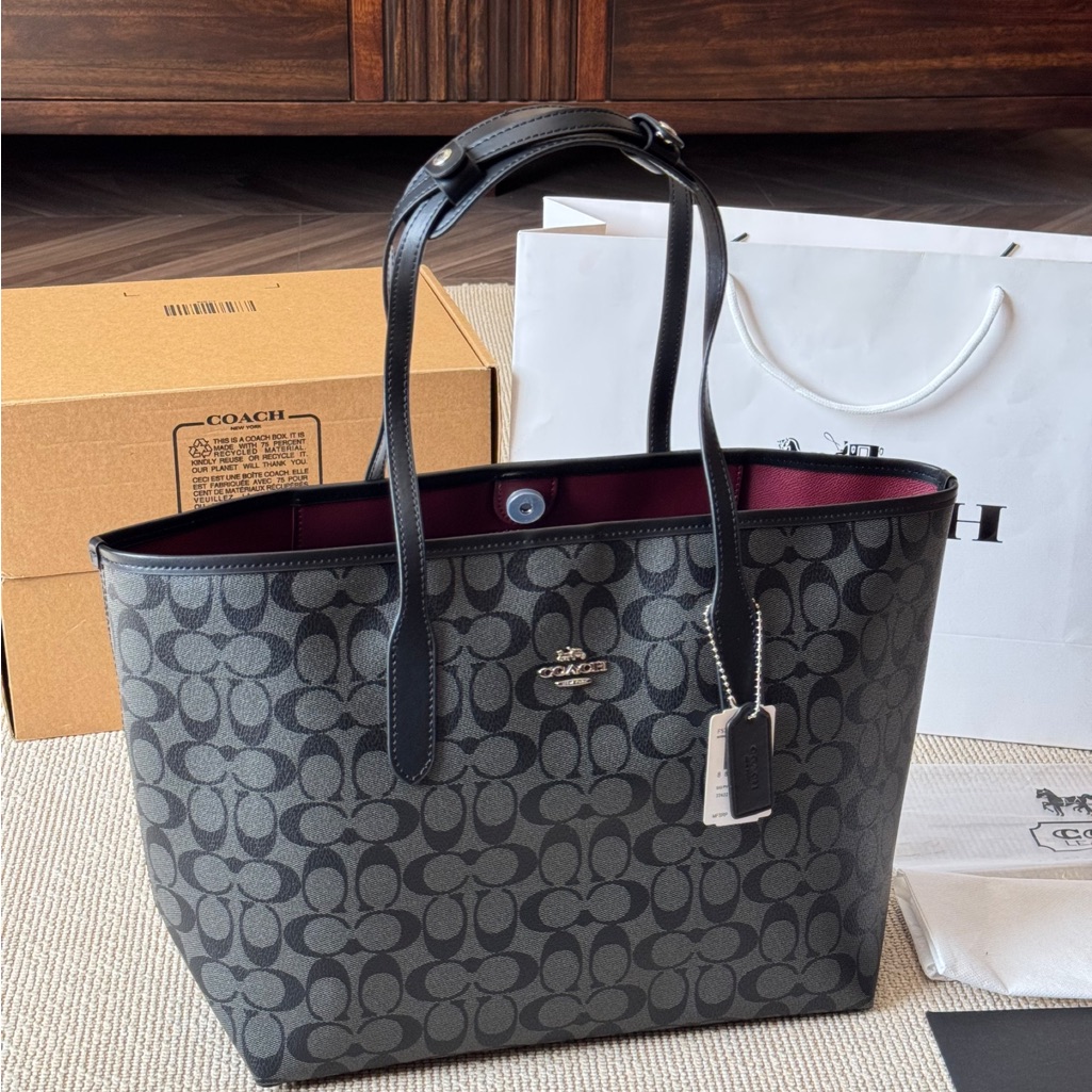 Coach 33x27cm Leather Tote Bag